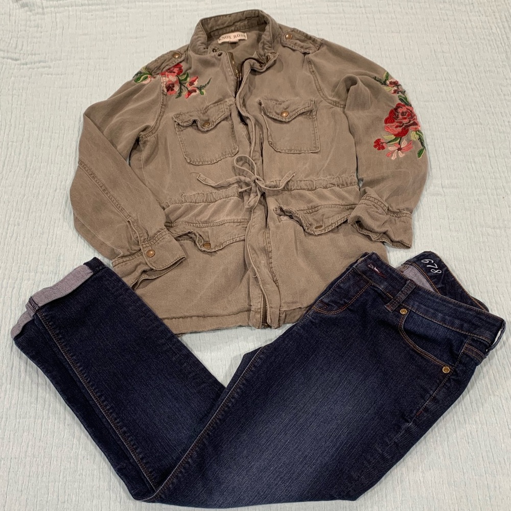 ☀️ CLEARANCE: Olive green floral jacket